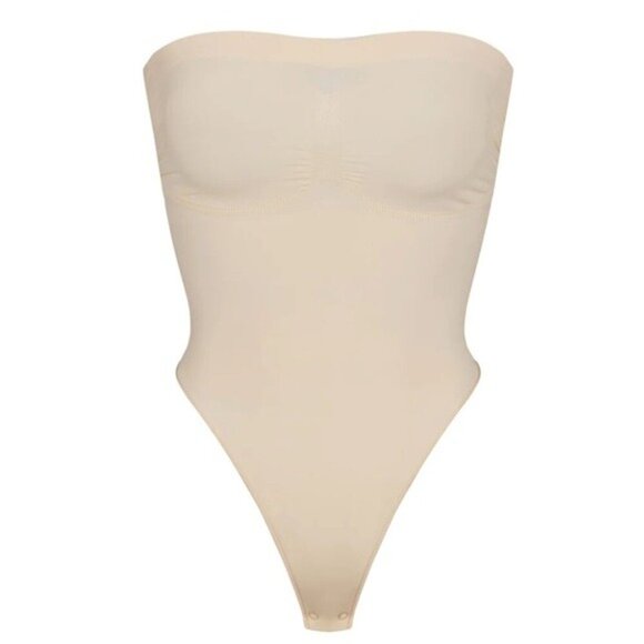 Skims XL SEAMLESS SCULPT STRAPLESS THONG BODYSUIT Sand Cream NWOT - Picture 4 of 7